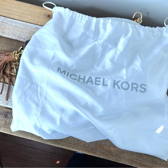 Michael Kors Brown Jet Medium Convertible Shoulder Bag Tassel Matching Wallet - Picture 15 of 16